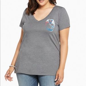 torrid size 3 Skull Peacock V-neck Tee